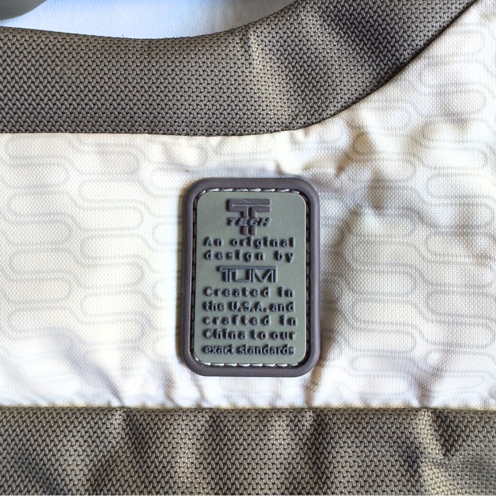 Tumi T Tech Belt Bag Nylon Clutch Bag - Picture 6 of 13